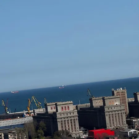 Constellation, 3 Roomsusi * Constanta